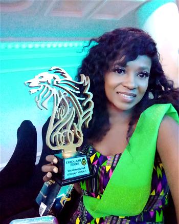 Adetola Aderinto wins most Dynamic TV host 2021 at Africa choice Awards