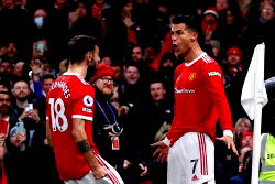Premier League: Man United end winless run against Arsenal as Ronaldo surpasses 800 career goals