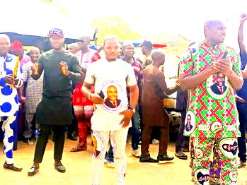 Fanfares at Nkanu East PDP’s party meeting as Hon. Chukwu donates 100 bags of rice to party women