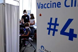 US children hospitalized with COVID in near-record numbers