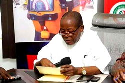 Ikpeazu laments as Abiriba Monarchs inform him of Anagha Ezikpe’s demise