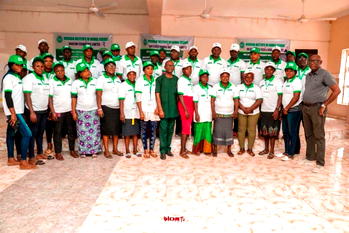 Jubilation as 250 Akoko-Edo constituents get N250,000.00 each from Akpatason