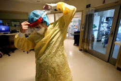 COVID deaths, cases rising again at US nursing homes