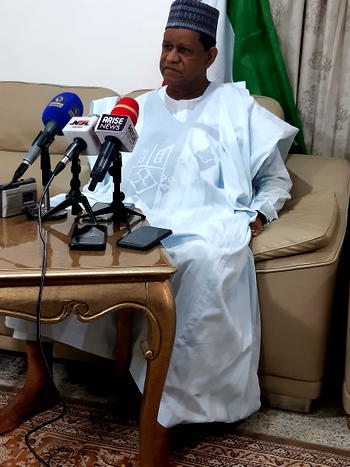 2023: Former MD FSB Intl Bank PLC, Hayatudeen revalidates PDP membership in Borno, becomes leader