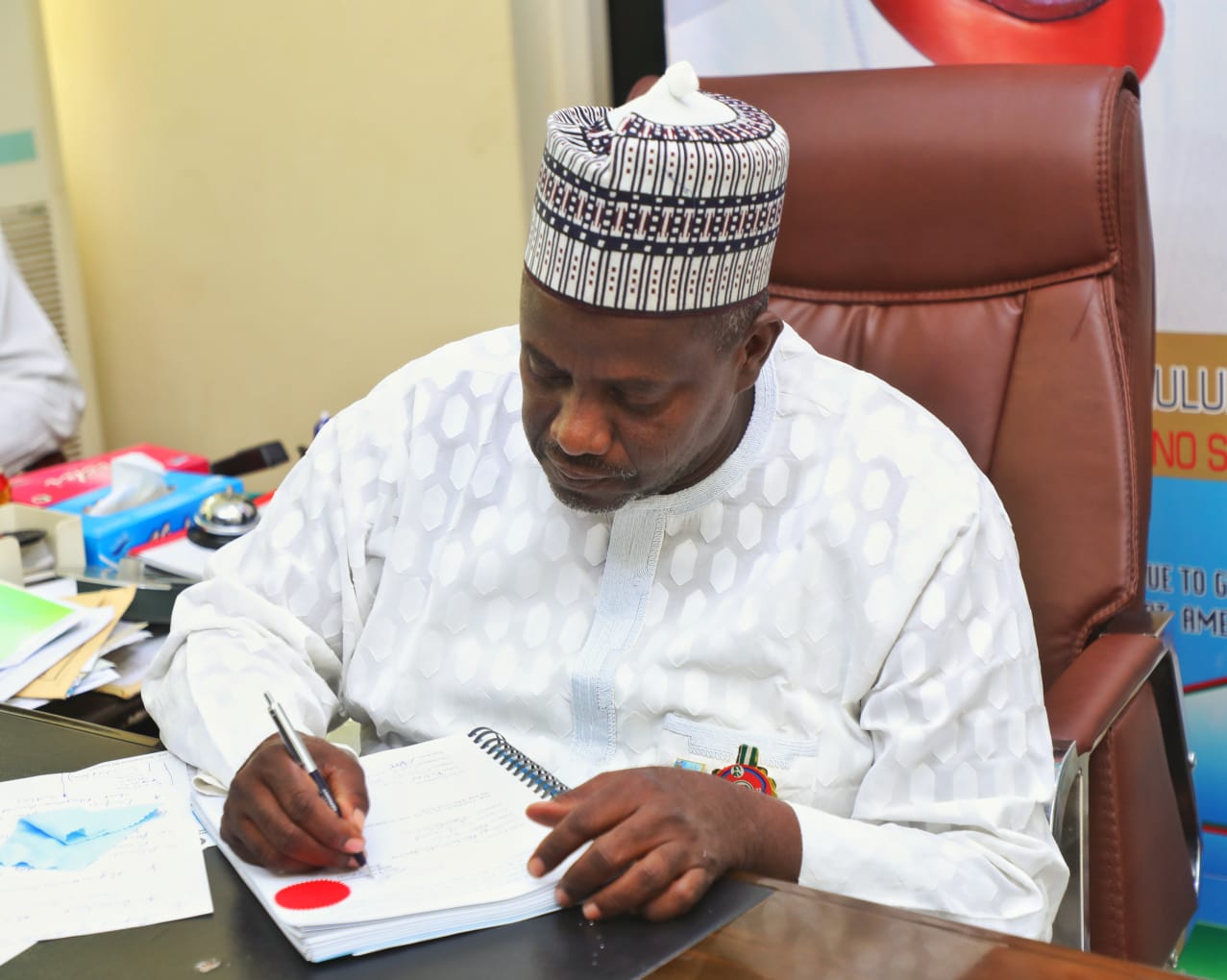 Borno Govt signs over N11.5 billion contract agreement to open up roads within Maiduguri Metropolis