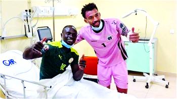 Mane, Vozinho share happy moments in hospital