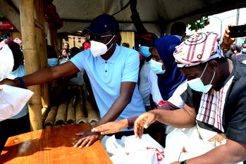 Sanwo-Olu launches statewide feeding program, 30,000 to benefit
