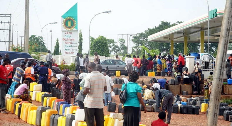 Bad fuel: Petrol scarcity persists in Abuja, Lagos, others, despite govt's  assurances - Vanguard News