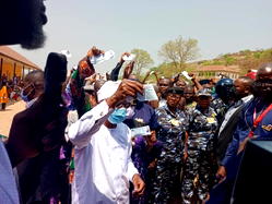 Osun APC Guber Primary: Oyetola wins ward; Adeoti, Lasun’s agents absent