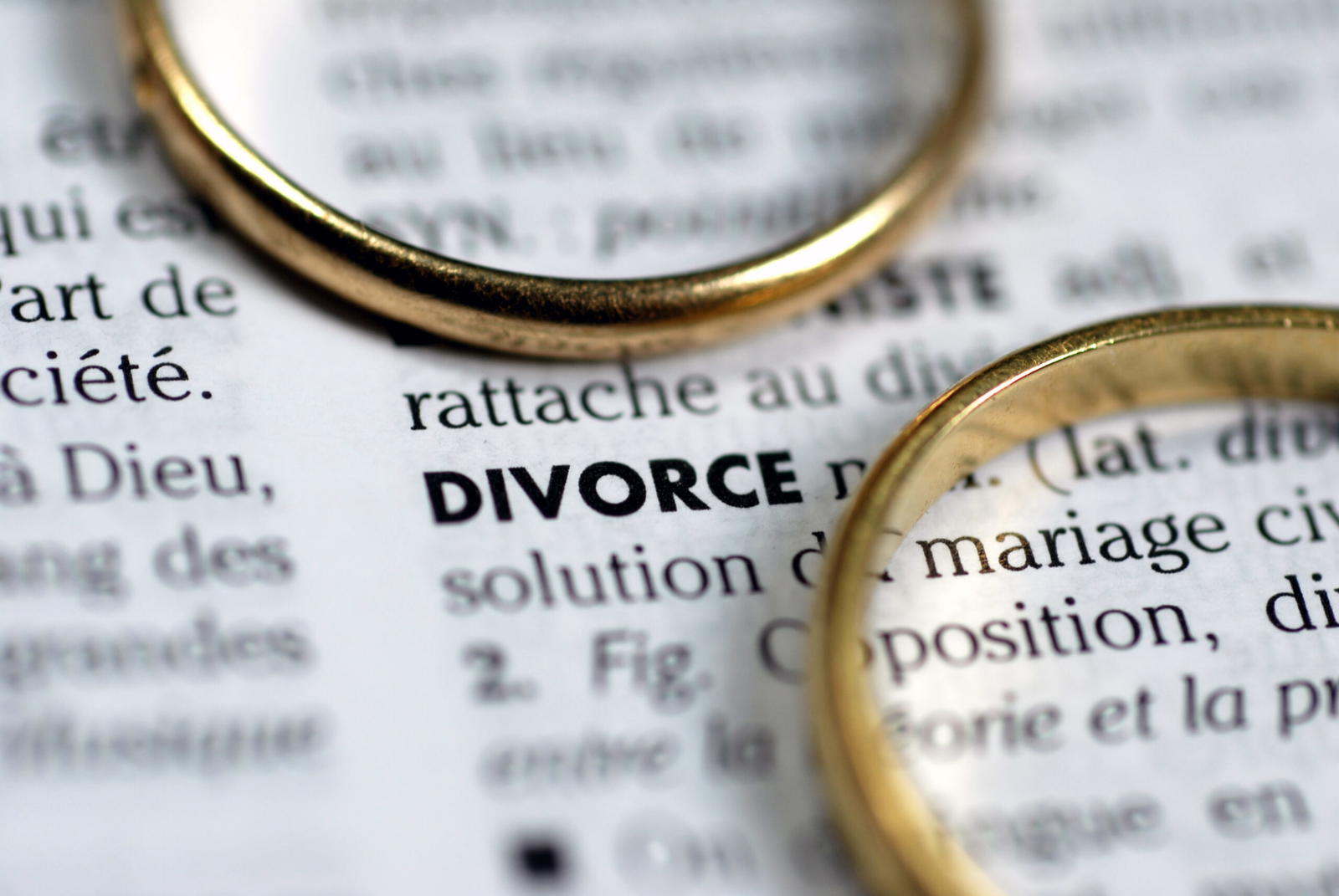 Wife divorces husband due to lack of money