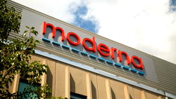 Moderna announces $4.9bn in profits, raises 2022 forecast