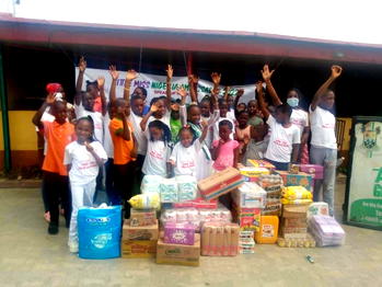 Valentine: Little Miss Nigeria Ambassador donates materials to orphanage