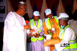 Zulum distribute N100 million to 152 repentant political thugs in Borno