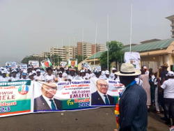 Allow Emefiele to succeed Buhari as President, group takes rally to APC Convention 