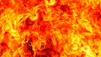 Angry mob sets suspected armed robber ablaze in Akwa Ibom