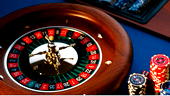 How do online casinos stay alluring