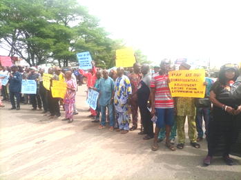 Pensioners take over Benin City over unpaid benefits, others