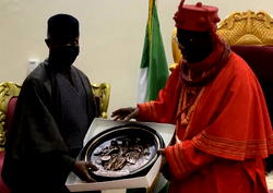 Vice President Osinbajo visits Olu of Warri, Ovie of Uvwie