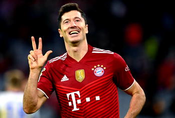 Lewandowski says he’s ‘open to everything’ as Bayern contract enters final year