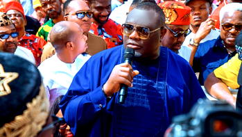 Charles Mba pays last respect to late G. N Iheaku