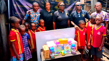 Vanguard report: NGO donates books, stationery to Makoko pupils