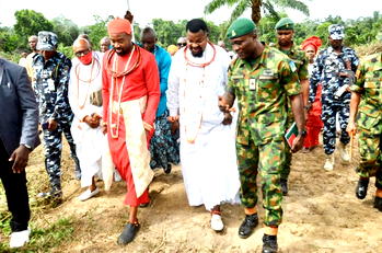 Olu of Warri visits proposed site for Nigerian Army Barracks in Koko