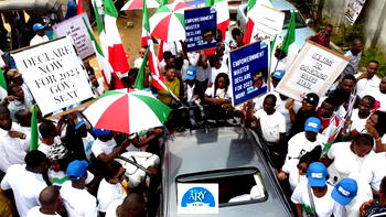 2023: Ex-Rivers PDP chair, Obuah, under pressure to succeed Wike
