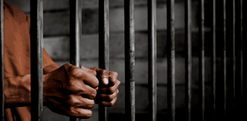 Arson: Osun monarch, 4 others land in prison over failure to meet bail conditions