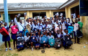 Boyloaf grants scholarships to 40 students, to build 10 ICT libraries in Bayelsa
