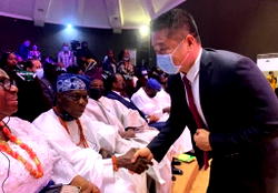 Chinese community felicitates with OBJ at 85