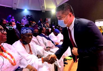 Chinese community felicitates with OBJ at 85