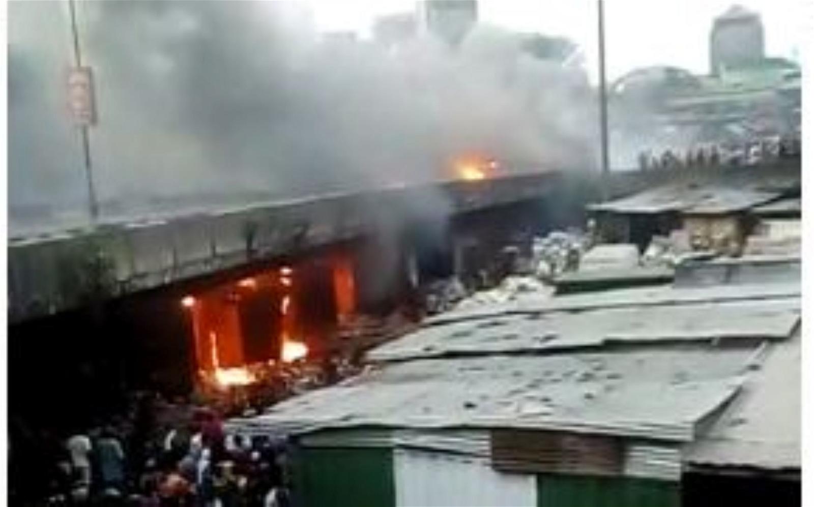 Just in: Fire guts Agbeni market in Ibadan