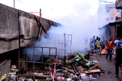 All under-bridge squatters must go