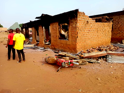 Houses razed, residents flee as rival cult gangs clash, exchange gunfire in Makurdi