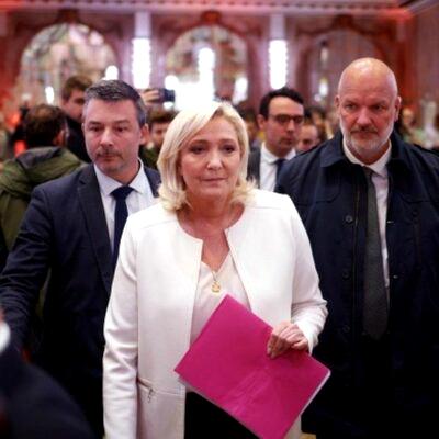 Le Pen, France’s presidential candidate angered by protest over ties to Putin