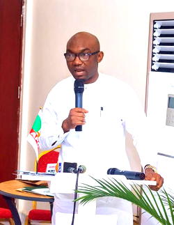 2023: Akerele meets APC delegates for House of Representatives ticket