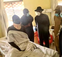Auto crash: Jonathan visits injured aide in hospital