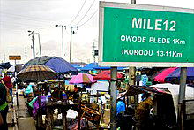 Danger looms as traders turn Oshodi-Apapa expressway into market place