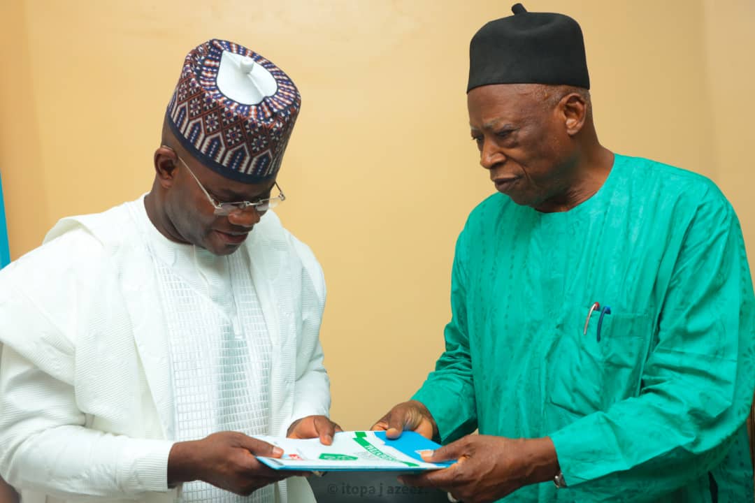 Mammoth crowd as Yahaya Bello picks APC nomination forms
