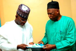 Mammoth crowd as Yahaya Bello picks APC nomination forms