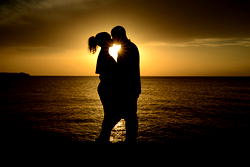 Couples who kiss regularly are less likely  to get depressed