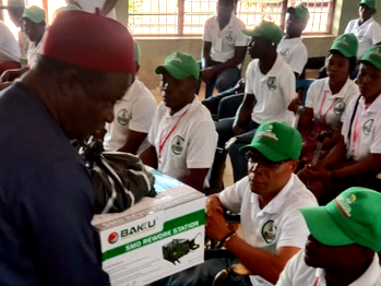 Empowerment: FG trains 158 Ebonyi citizens on smart phone repairs, distributes starter packs