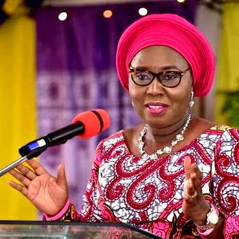 ‘Shameless,’ Akeredolu’s wife slams late husband’s niece for supporting Aiyedatiwa