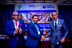 Photo: Rotary Club of Ikeja Presents award  ￼