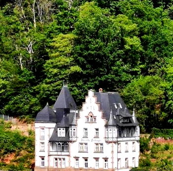 Short history of Kurvilla & Landstuhl luxury home
