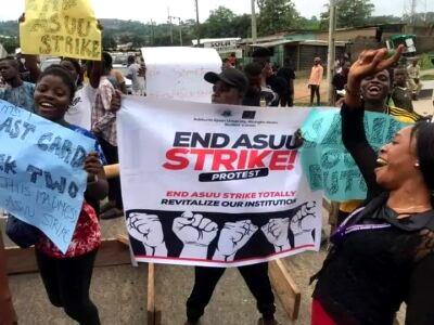 ASUU strike: Travellers stranded as varsity students barricade highways