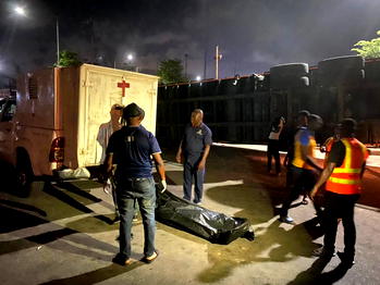 Fallen 40-feet container crushes one, injures others in Lagos