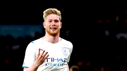 De Bruyne scores four as Man City close in on title
