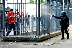 French police chief apologises to Liverpool FC fans