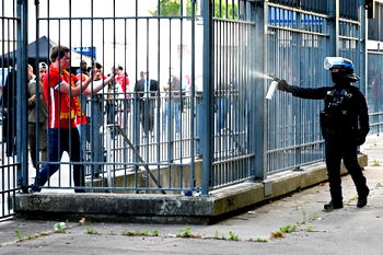 French police chief apologises to Liverpool FC fans